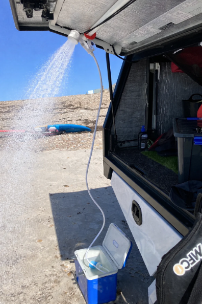 Pompe à eau portable : kit avec tuyau et pulvérisateur
