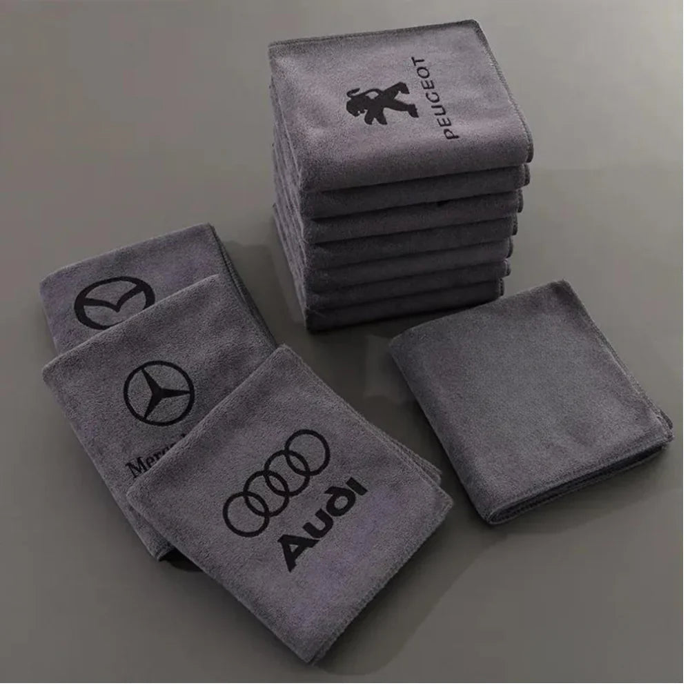 Chiffons en microfibre personnalisés - Élimination rapide des taches dans la voiture